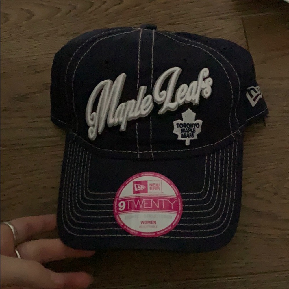 mapleleafs adjustable cap women’s